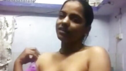 একটি সাদাসিধা তরুণ স্বর্ণকেশী এবং একটি অংশীদার একটি খারাপ নতুন চুদাচুদি ভিডিও সময় আছে .